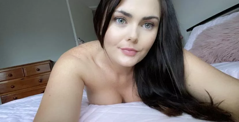 I have always hated the freckles on my chest and shoulders but because if this sub Reddit I’m starting to love them 💕