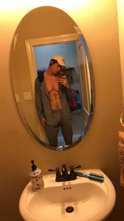 I have always wanted to be able to pull of a totally unbuttoned shirt and I’m getting close 🙈 I have always wanted to be able to pull of a totally unbuttoned shirt and I’m getting close 🙈