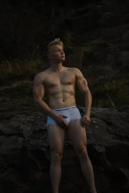 I have No bulge, you have 😜