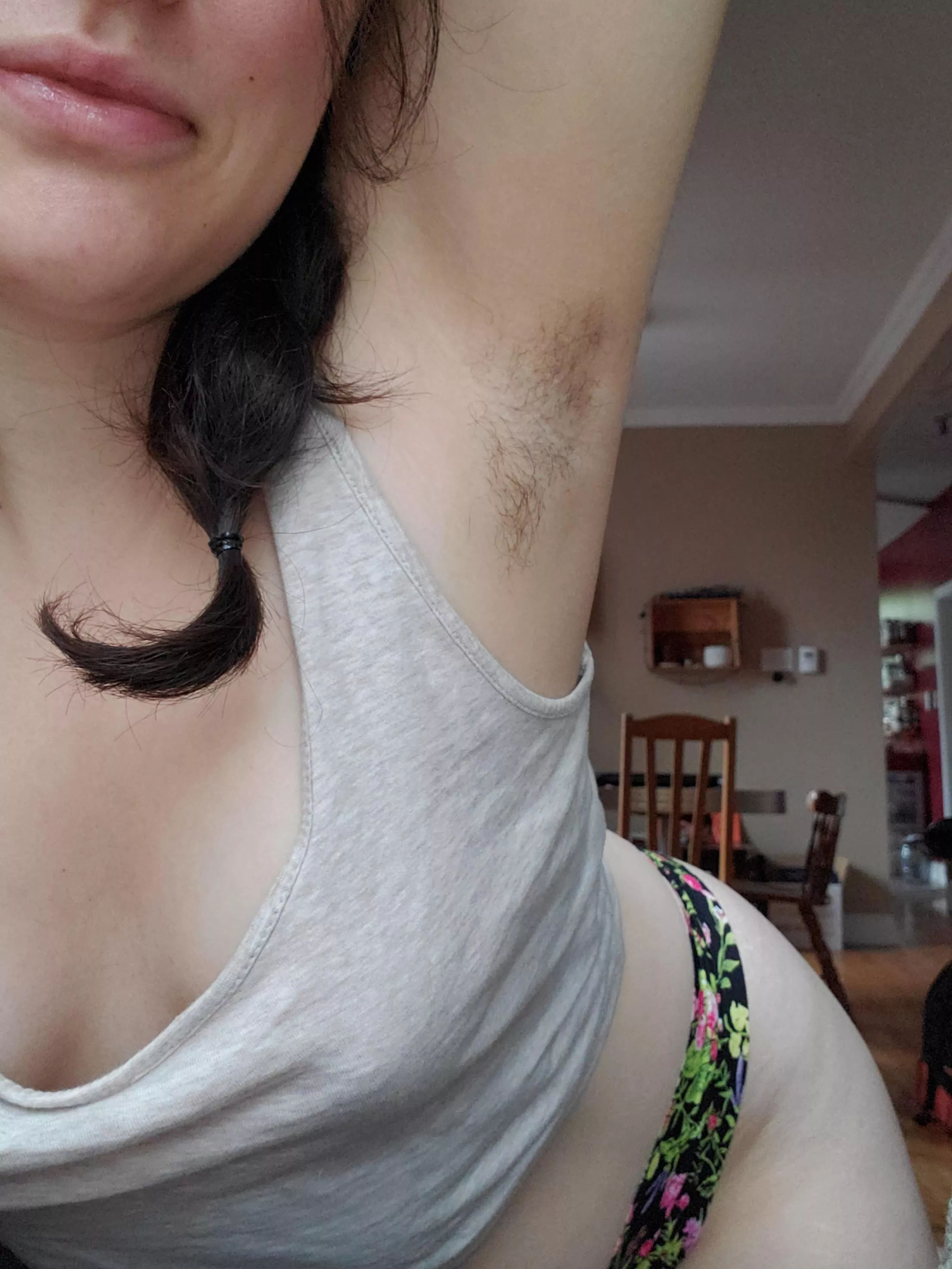 I have not seen a lot of hairy pits on this sub 🤔 Are they missing?