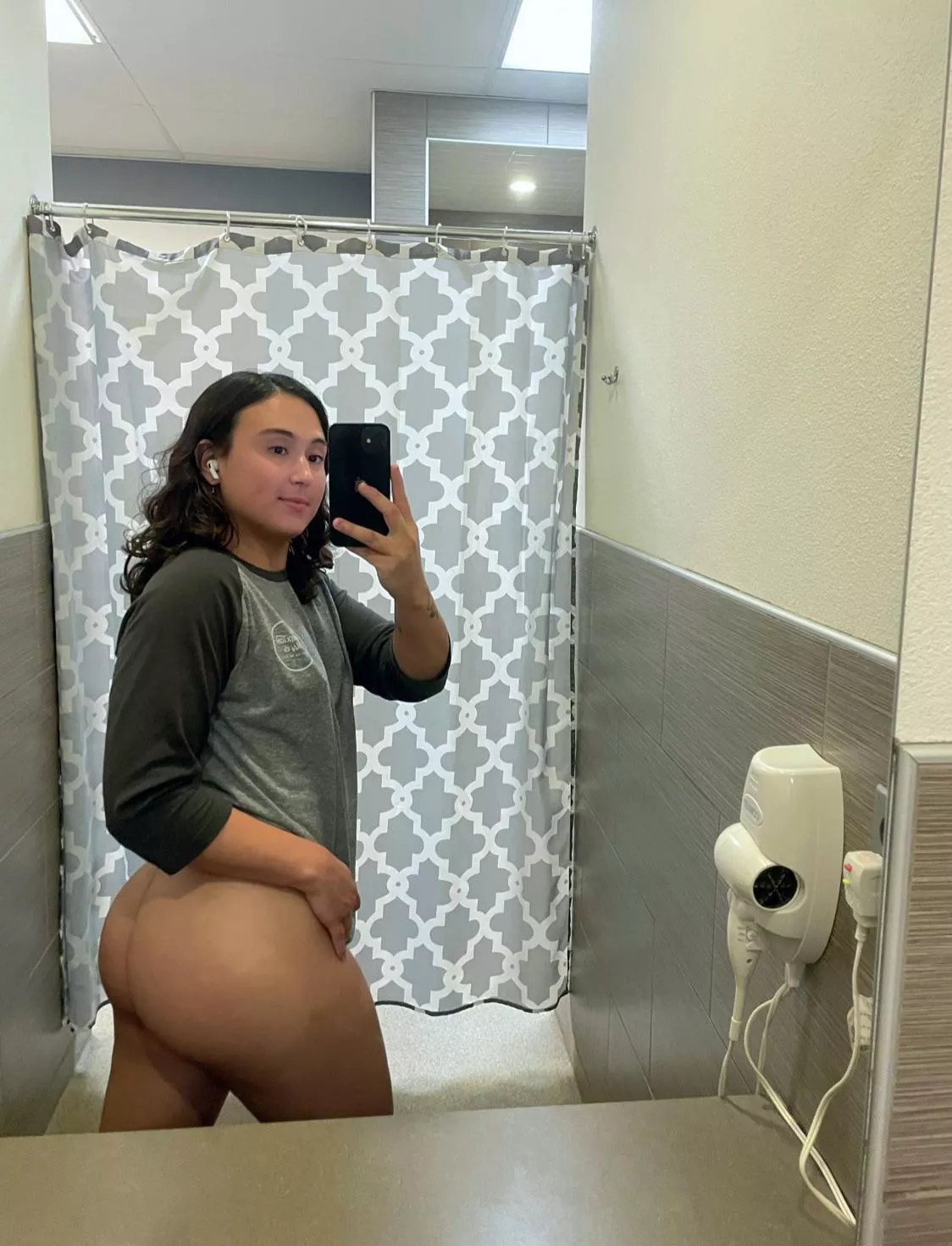 I have small boobs.. but I think my ass makes up for it? 🙈 I have small boobs.. but I think my ass makes up for it? 🙈