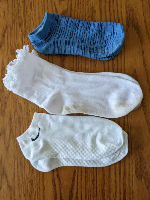 I have these up for grabs. Tell me how long to wear them for you