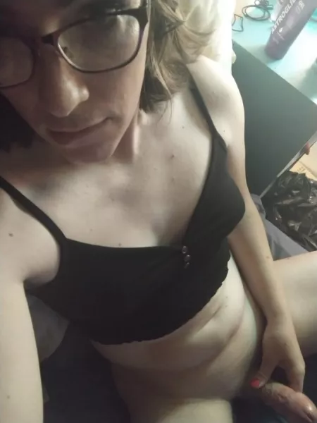 I have to go to work, I'd love to come back to some love. DM me if you want to pay to play later tonight.
