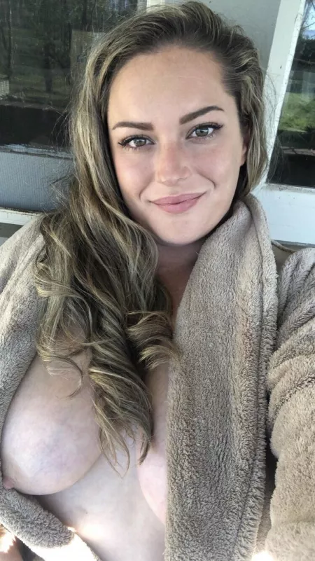 I hear we like saggy boobs here? π₯°