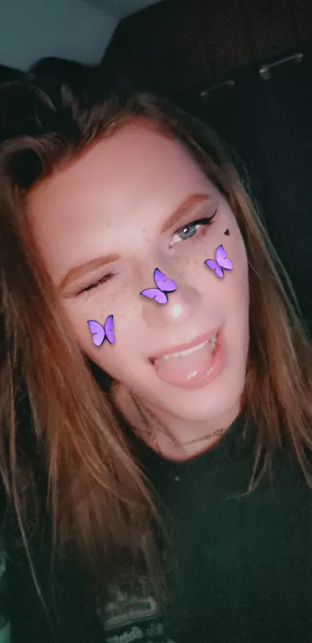 i heckin dropped my ice cream on the floor :( i heckin dropped my ice cream on the floor :(