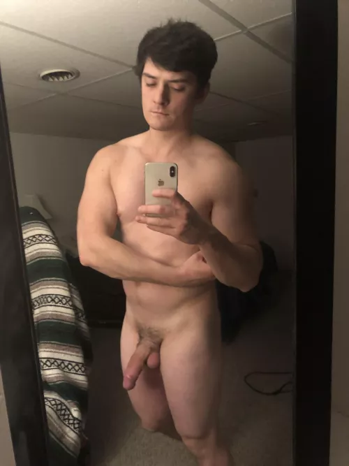 I hit the gym just to take nudes for y’all