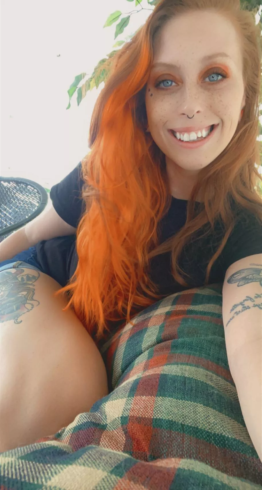 i hope everyone is having a fantastic day!! 😁🧡 i hope everyone is having a fantastic day!! 😁🧡
