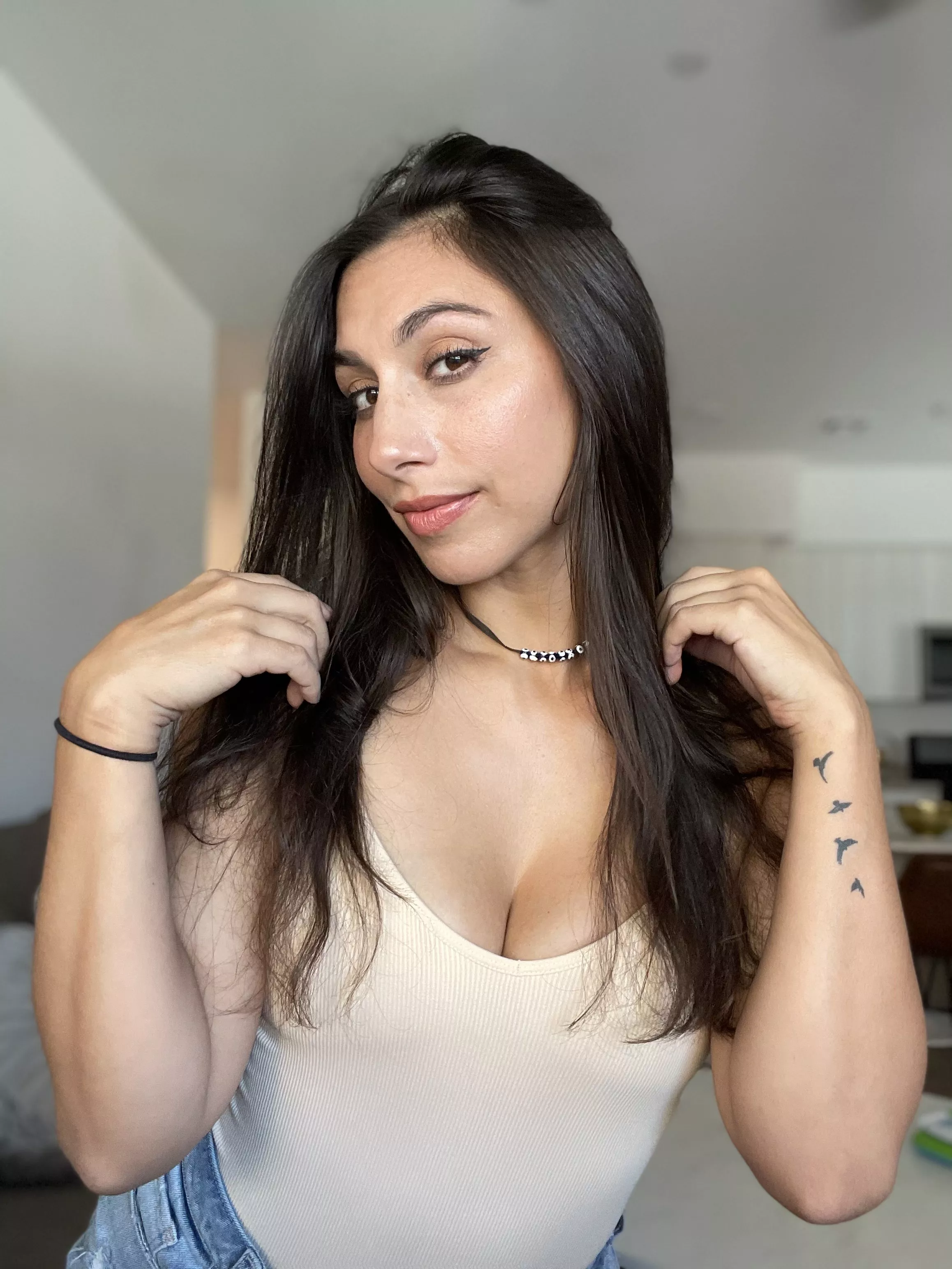 I hope I can sleep on your bed tonight π I hope I can sleep on your bed tonight π