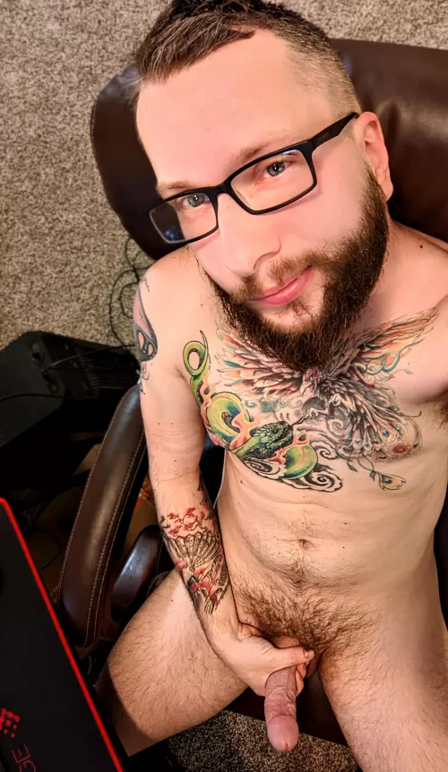 I hope this subreddit likes nerdy dudes.