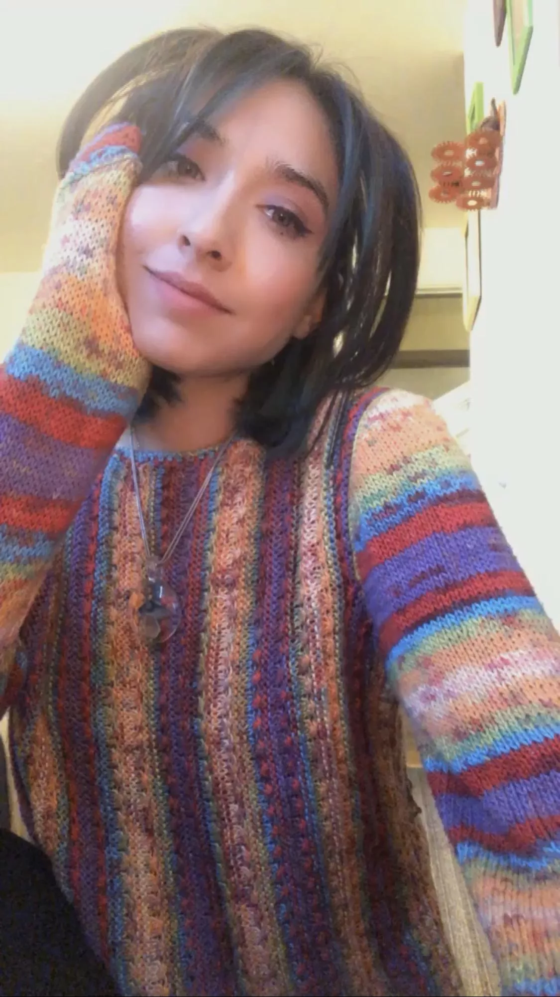 I hope you all have a beautiful weekend and smoke hella herb ( *∀*)y─┛