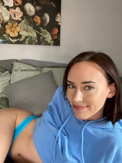 I hope you have a great day and not the Monday blues [F]