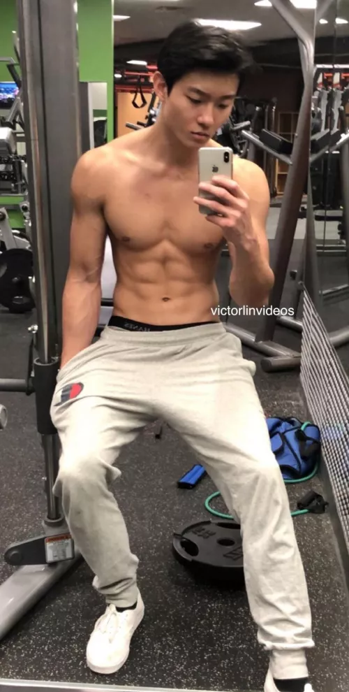 i hope you like chiseled korean guys... π»