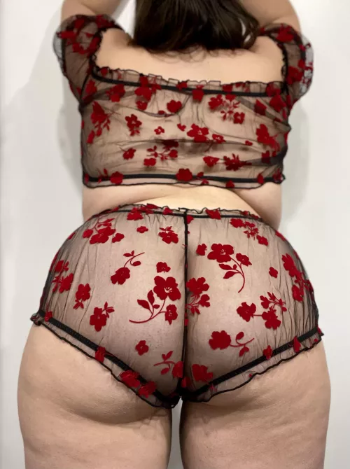 I hope you like rolls with your dinner 😉😏