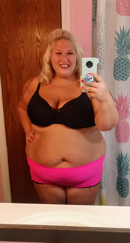I hope you like thicc blonde girlie girls ๐ I hope you like thicc blonde girlie girls ๐