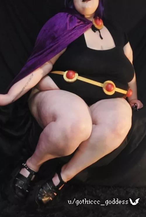 I hope you're not sick of my fat Raven costumeπ
π