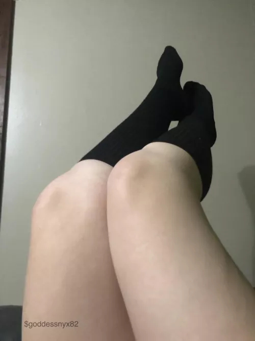 I just adore wearing long socks ๐ค