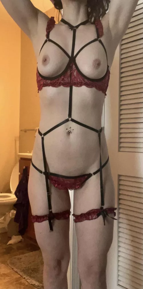 I just bought this set. How does it look on me?