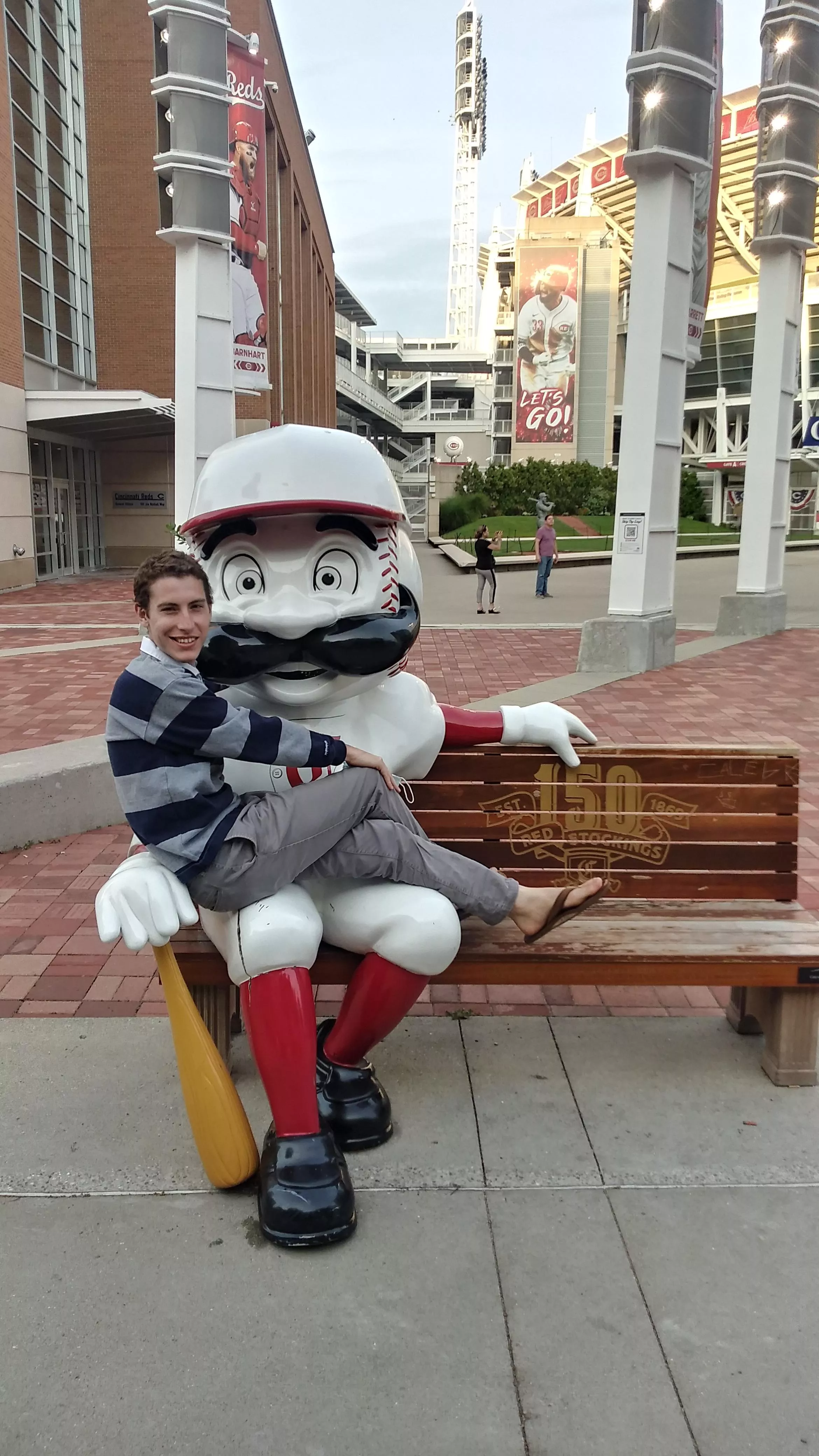 I just feel safe in his arms 💕⚾