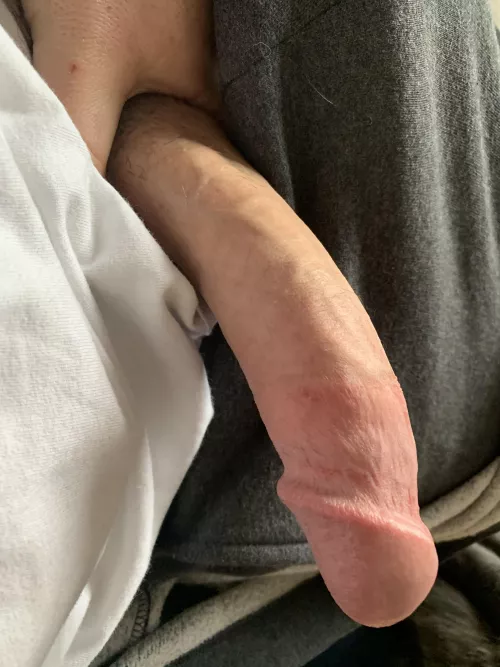 I just got in the bath, anyone wanna keep me company? Dm me