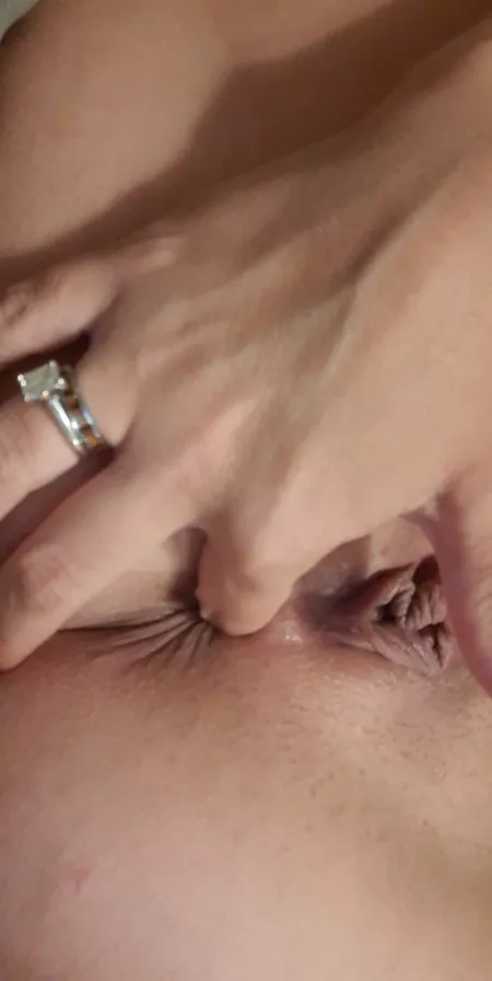 I just love to play with my ass๐ฅต