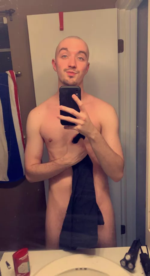 I just need someone who will shower with me then play New World ๐ฅฐ