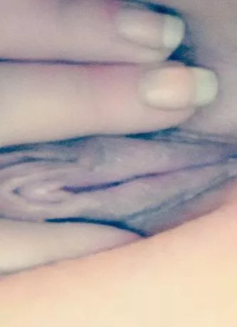 I just wanna feel a hard cock rub against my clit till I'm about to cum. Won't you cum help me 🥵🥵🤤🤤🥵