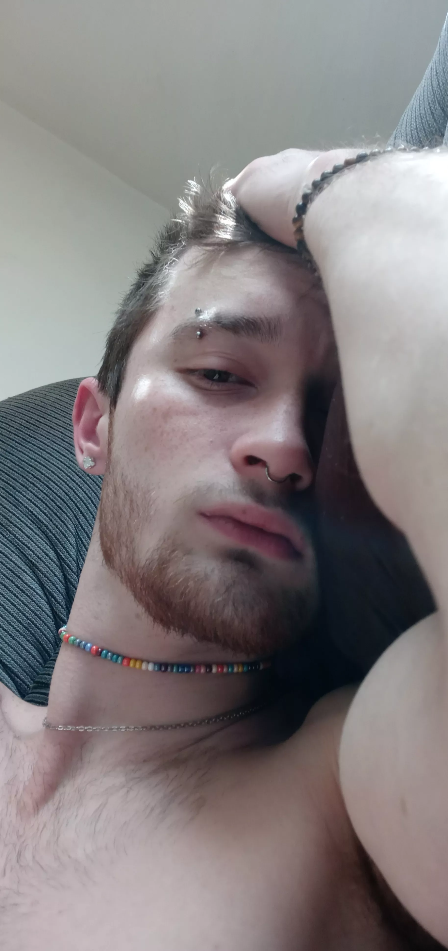 I just wanna lay in someone's lap and play mobile legends.