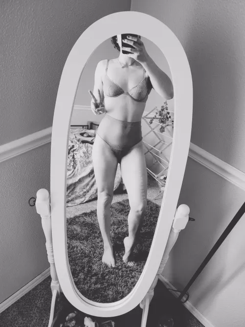 I just wanna look good for you and make you smile