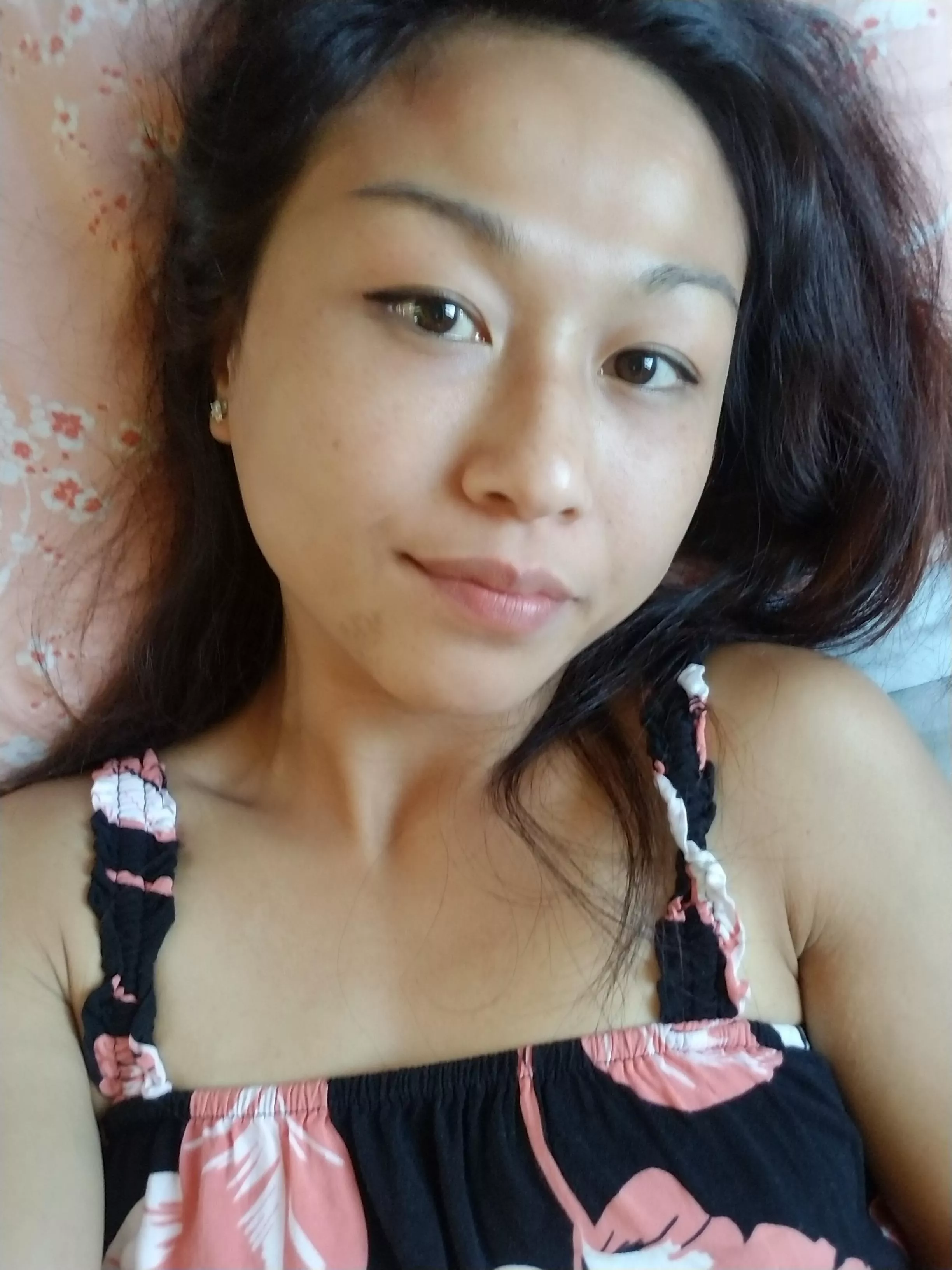 I just wanna stay in bed... 😭