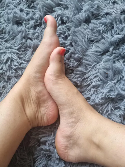 I just want at lewst 5 guys to like ny cute soft asian feet