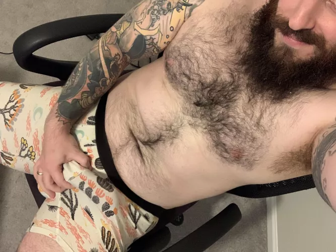 I know grey sweatpants get all the hype this time of year, but whatβs underneath is just as important π