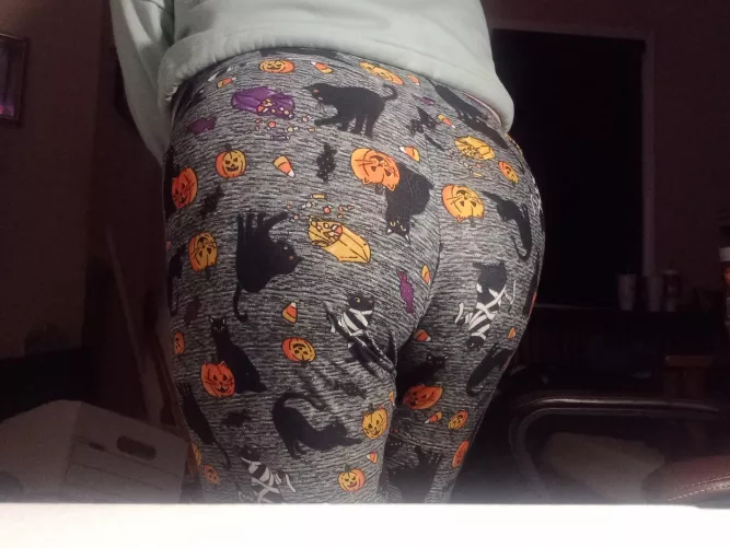 I know Halloween’s over but I had to wear them one last time.