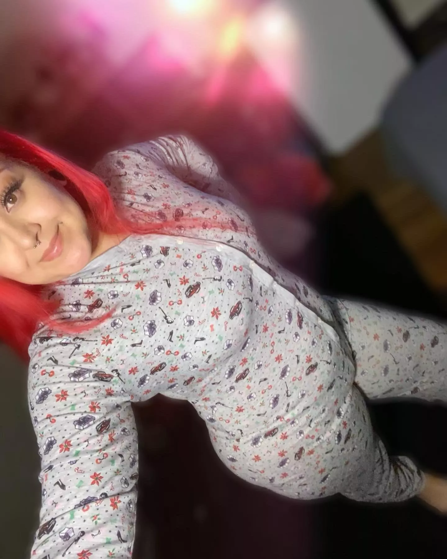 I know you wanna see what’s underneath this Onesie 😍😘💋💋💋