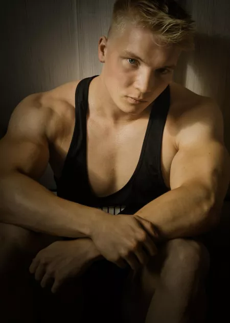 Zac Aynsley Nude