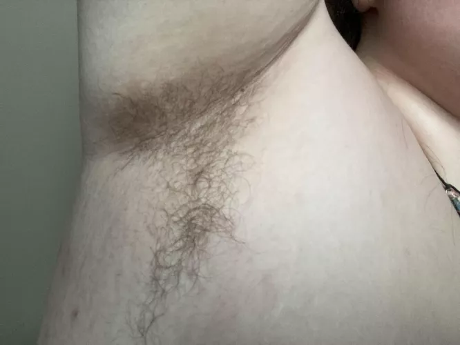 I know you want to lick my armpits 😘