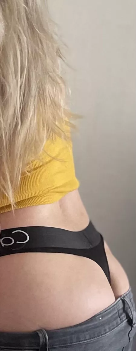 I like it when you pull my hair while... I like it when you pull my hair while...