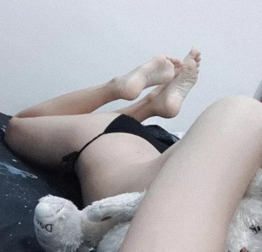 I like it when you use your tongue, who would like to have my feet in your face?๐คญ๐ฅฐ๐
 I like it when you use your tongue, who would like to have my feet in your face?๐คญ๐ฅฐ๐