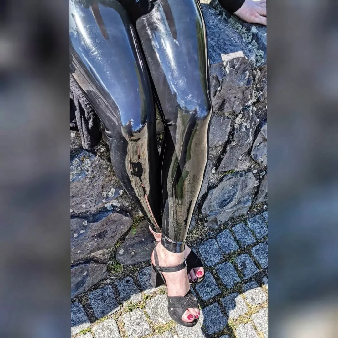I like my latex shiny and my heels high I like my latex shiny and my heels high