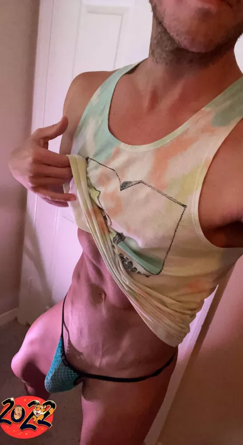 I like the material but itβs too restricting in front