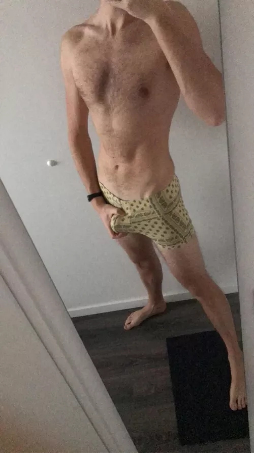 i like this mirror