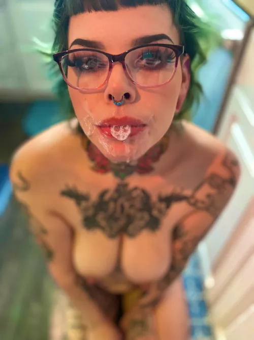 I like to blow bubbles before I swallow 😈🖤😈