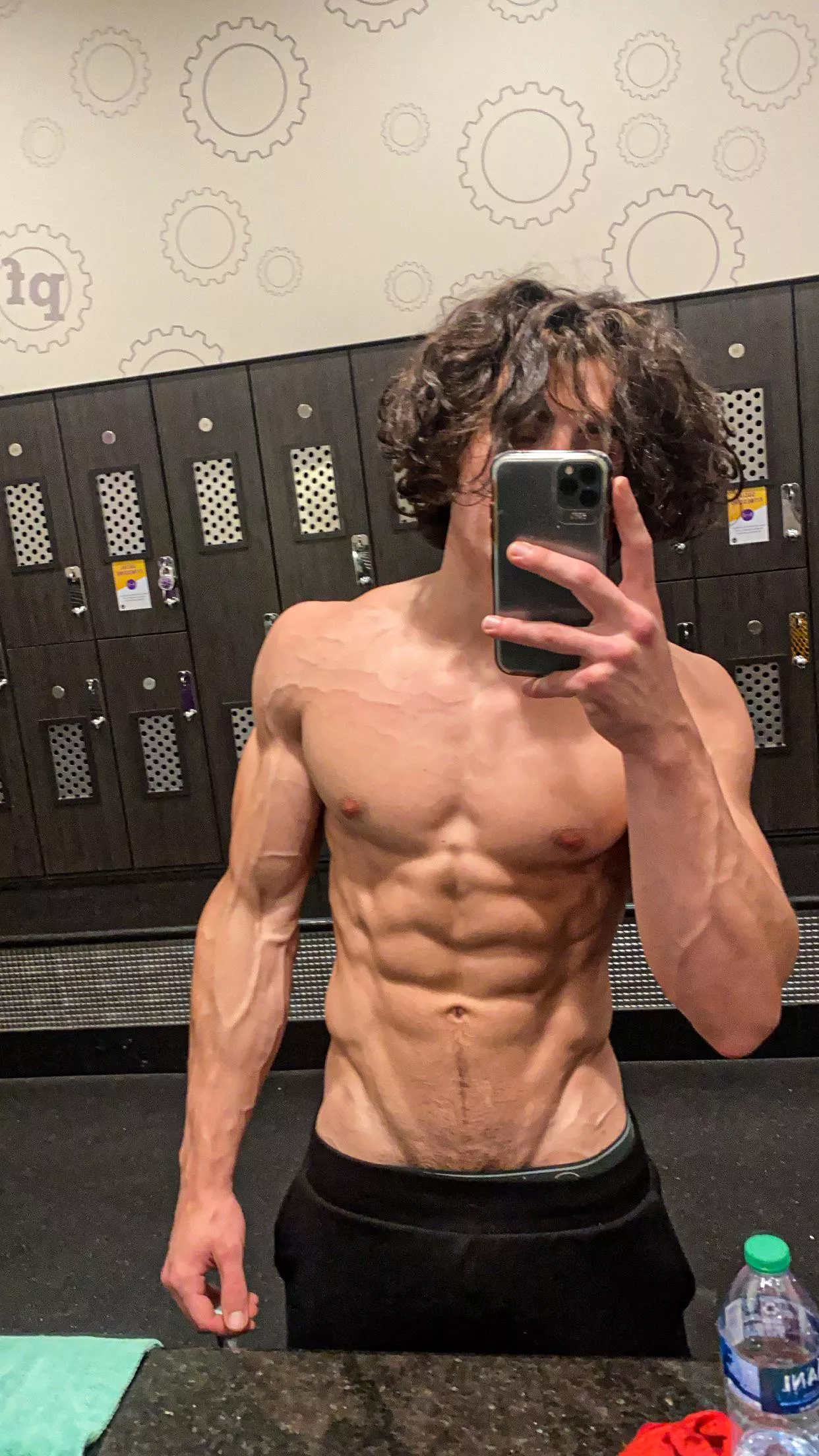 I like to flex for you bros.😏 [19] yrs