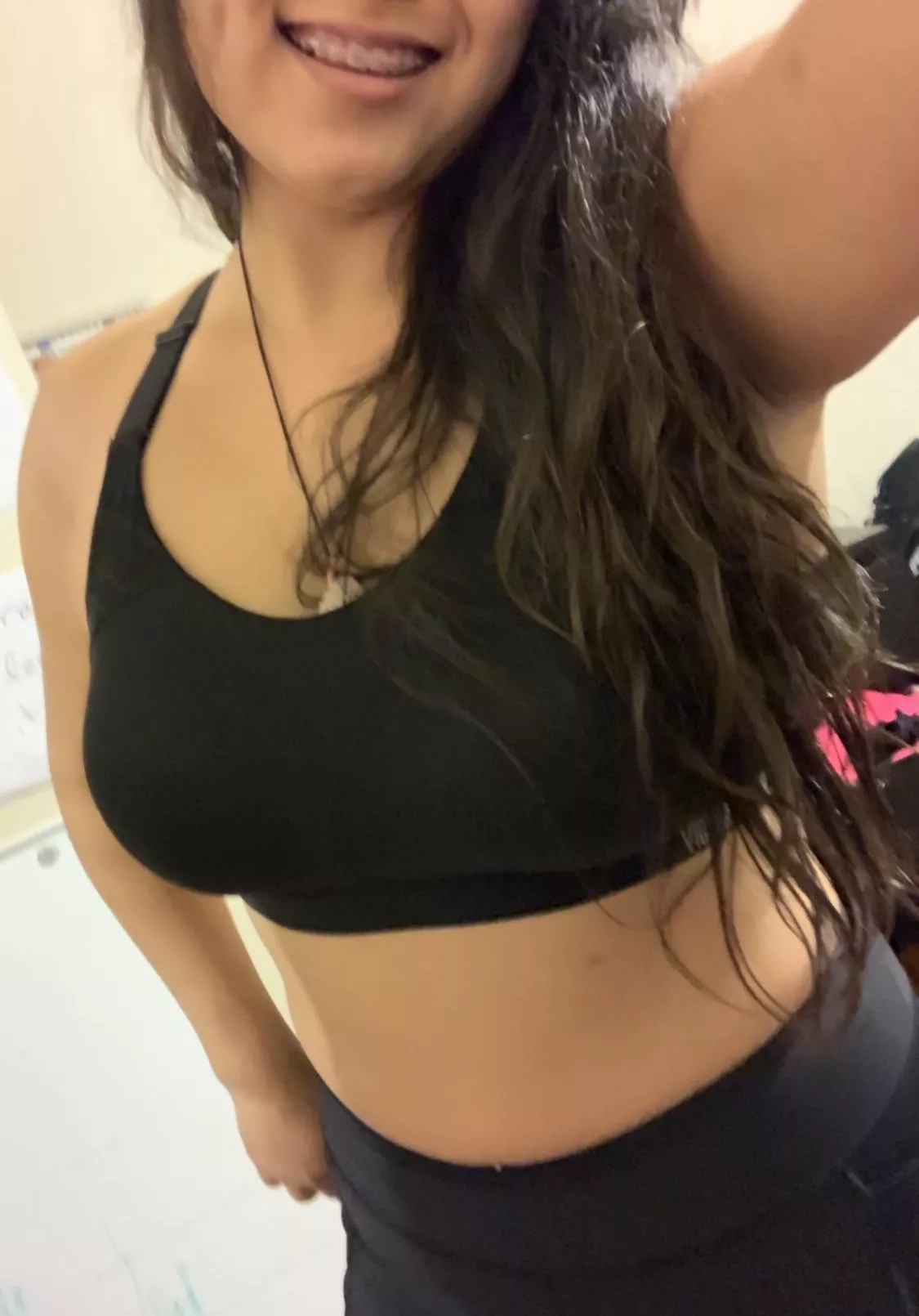 I like to get nasty with my workouts 😈😋 [F]