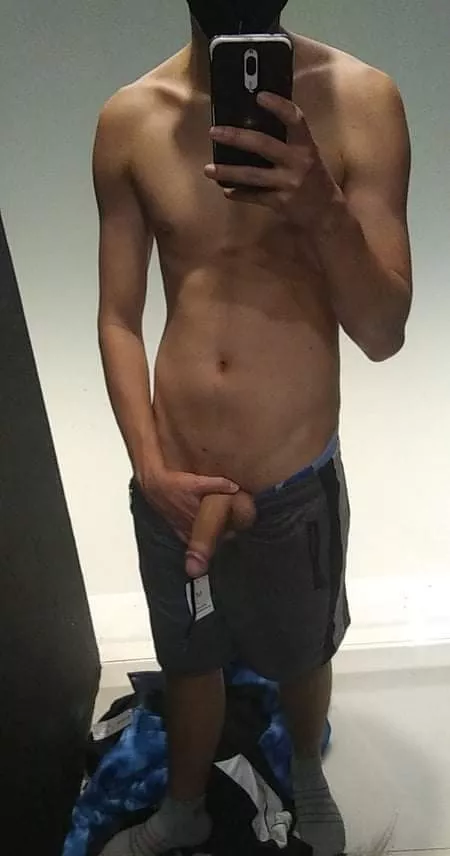 I like to go to shopping uwu