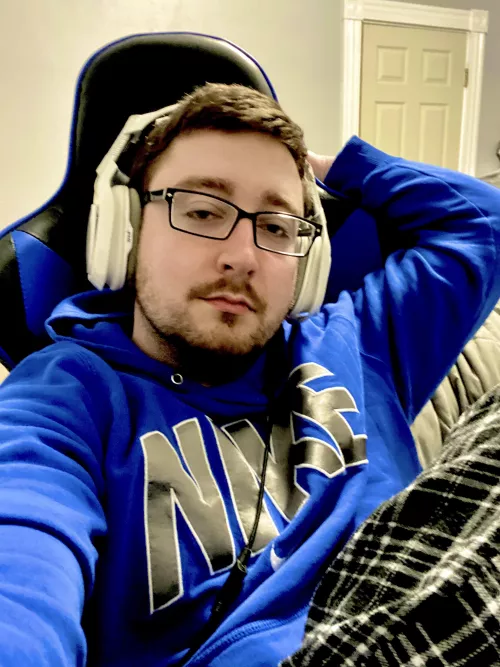 I like to sit as stupidly as possible when gaming I like to sit as stupidly as possible when gaming