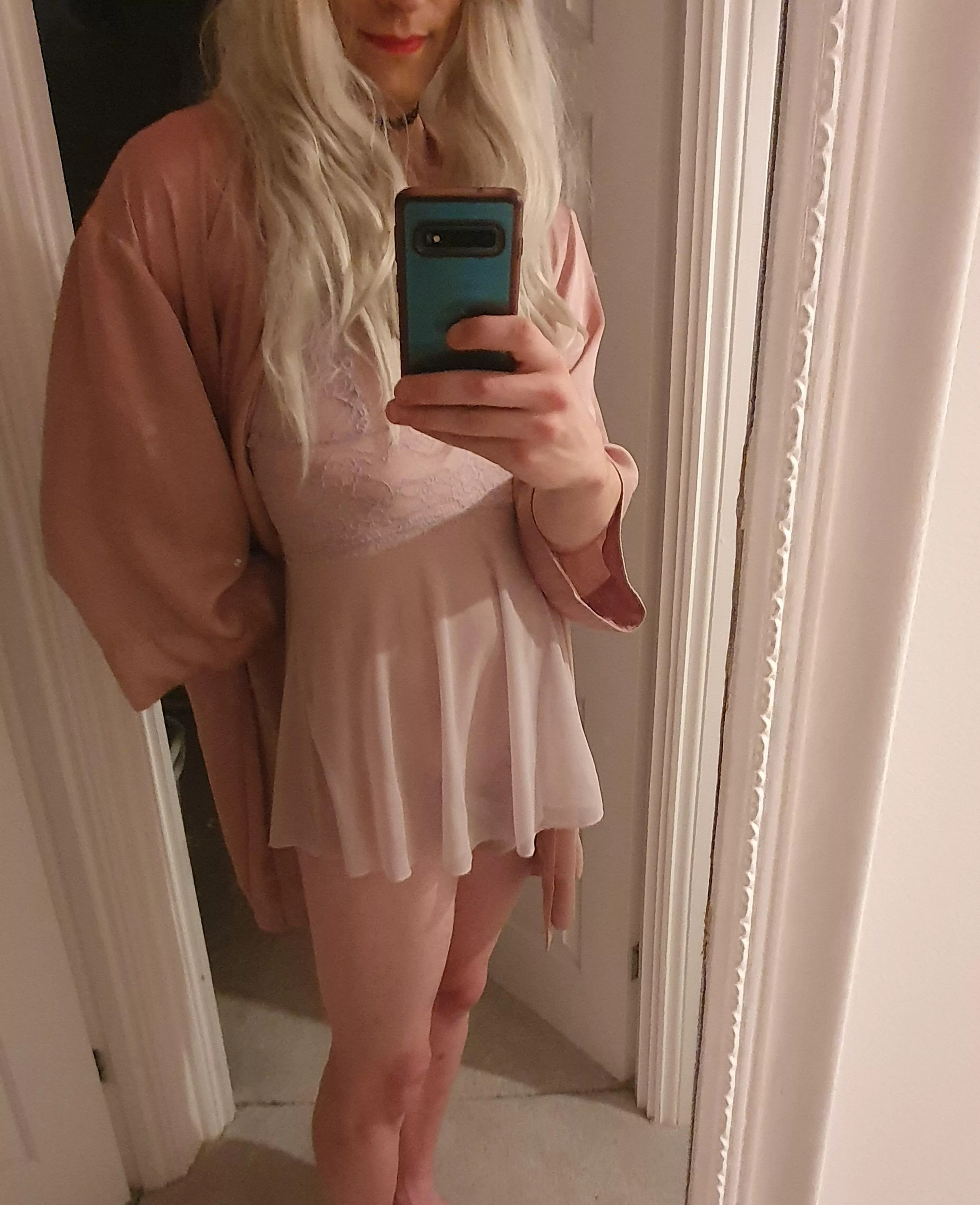 I like to wear this most evenings after work ^..^ I like to wear this most evenings after work ^..^