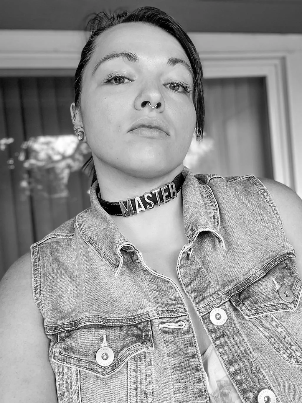 I like wearing collars regardless of what role Iām in I like wearing collars regardless of what role Iām in