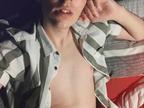 I live for these summer shirts 🙈 I live for these summer shirts 🙈