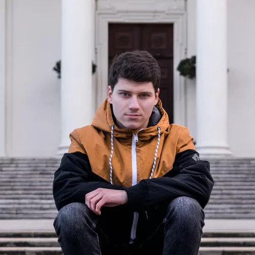 I look a lot more confident in this photo than I truly am, or maybe that's just 😳