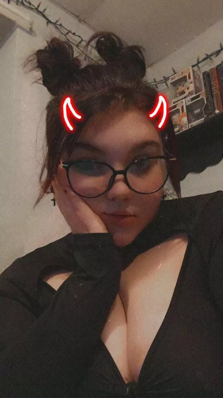 I look like a dommy mommy but in fact I am not